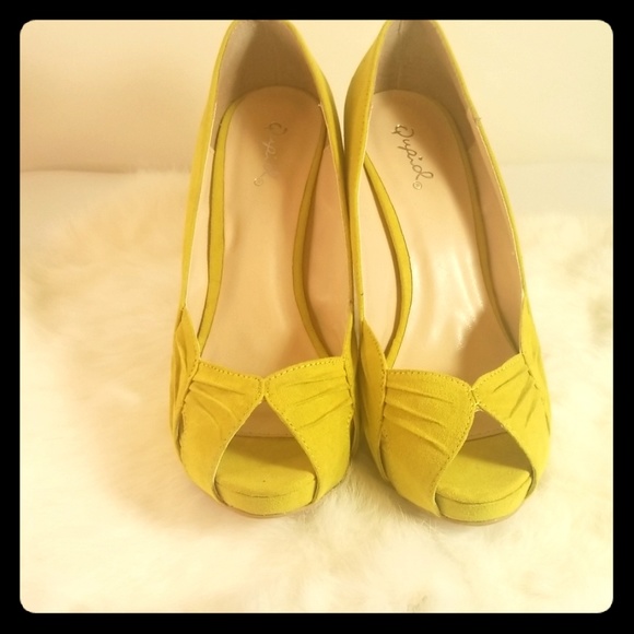Qupid Neon Yellow Peep Toe Heel - Picture 1 of 5